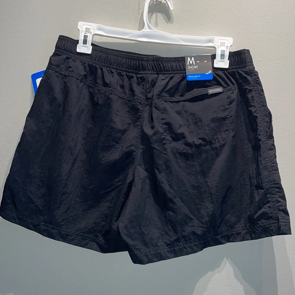 Columbia women’s shorts. Never worn. Tags on. Womens medium. Good condition. - Picture 5 of 7